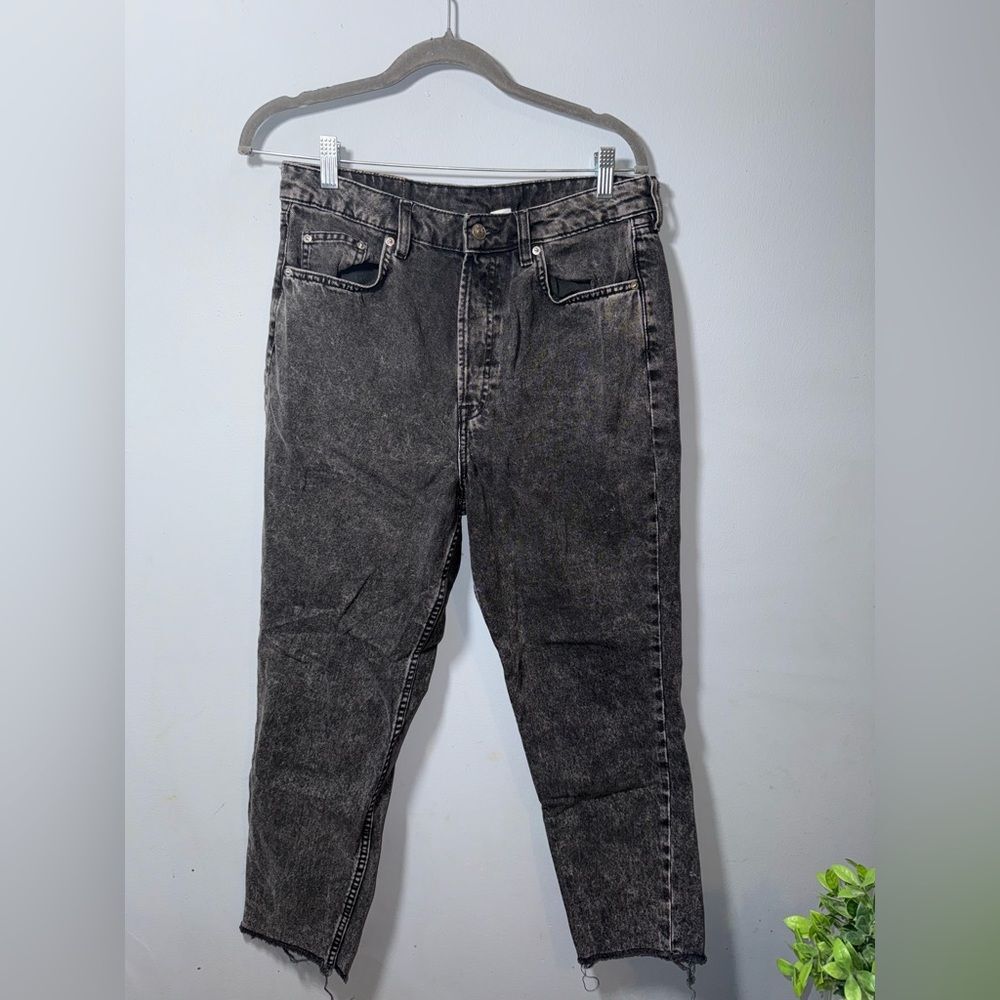 H&M Divided Womens Black Acid Wash High Rise Mom Crop Jeans Sz 10 edgy EUC